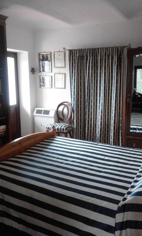 Casa Ramonda Pensionat Neive Rum bild