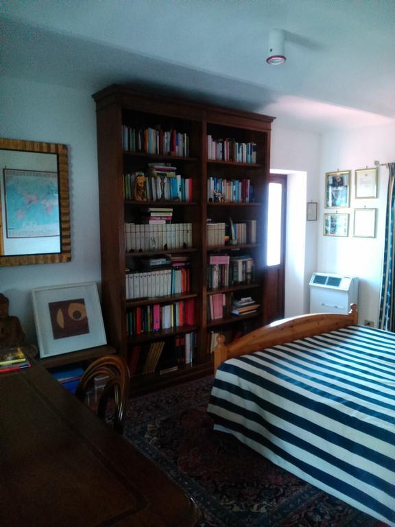 Casa Ramonda Pensionat Neive Rum bild